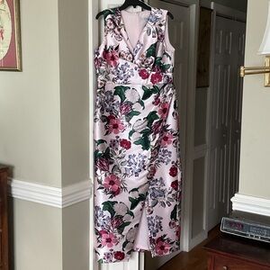 Kay Unger Floral V-Neck Long Dress in Pink and Green Floral Design. SZ. 14